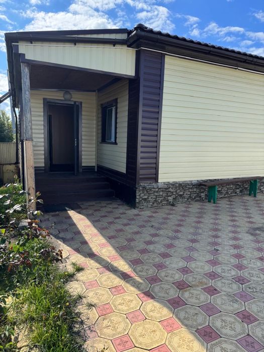 Уютный сдом в районе Военкомата