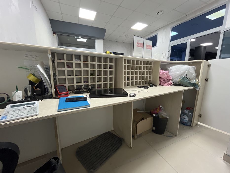 Шкаф и ресепшен