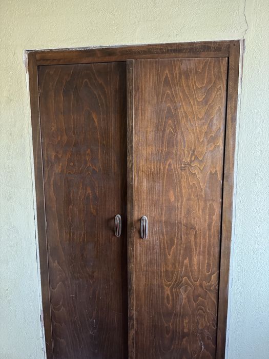 Старинни автентични мебели Маса Гардероб Бюфет Нощно шкафче врати