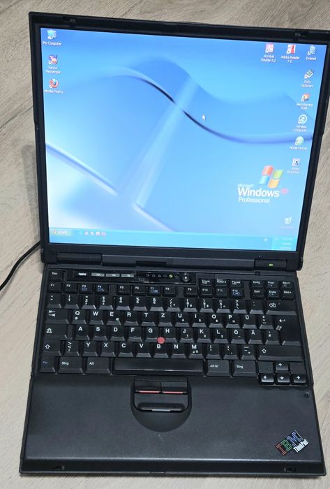 Laptop de colectie IBM T23 Perfect Functional