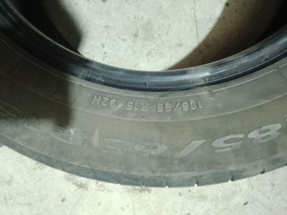 Продам шины комплект