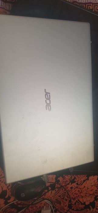 Noutbook acer  sotiladi olxdan yozila