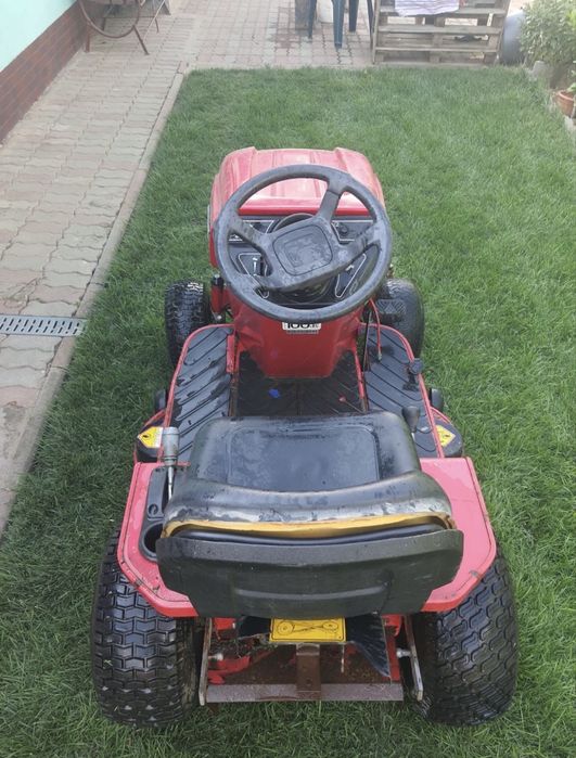 Tractor gradina marca Countax cu motor Honda de 14 cai În 2 pistoane.