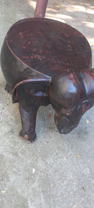 Дървена Маса 50ст/50ст слон Красива Изработка