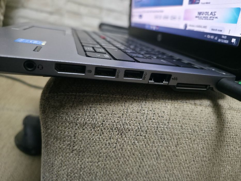 Vând HP820   EliteBook