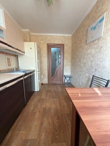 Продам 2х комнатную квартиру на Казахстане