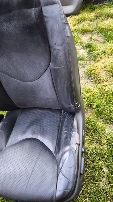 Toyota RAV4 2011 г. Кожен салон , задна лява врата и пета врата