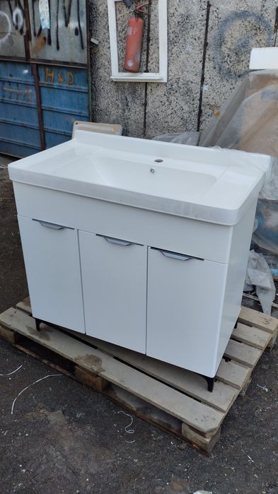 Раковина подвесная