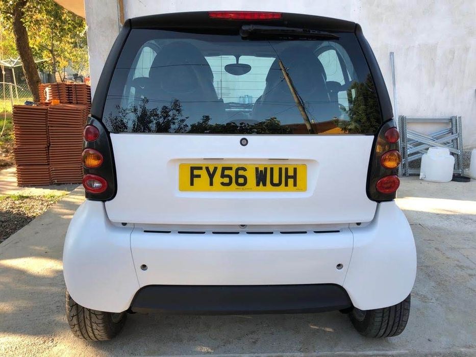 Smart for two продава се цял за регистрация или части пак цял.