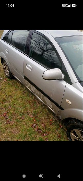 Киа Рио цяла или на части