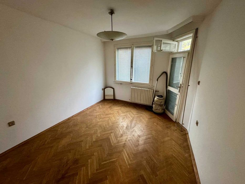 Дава се под наем Офис в Бургас, Център - 94 кв.м за 510 € - Снимка #7