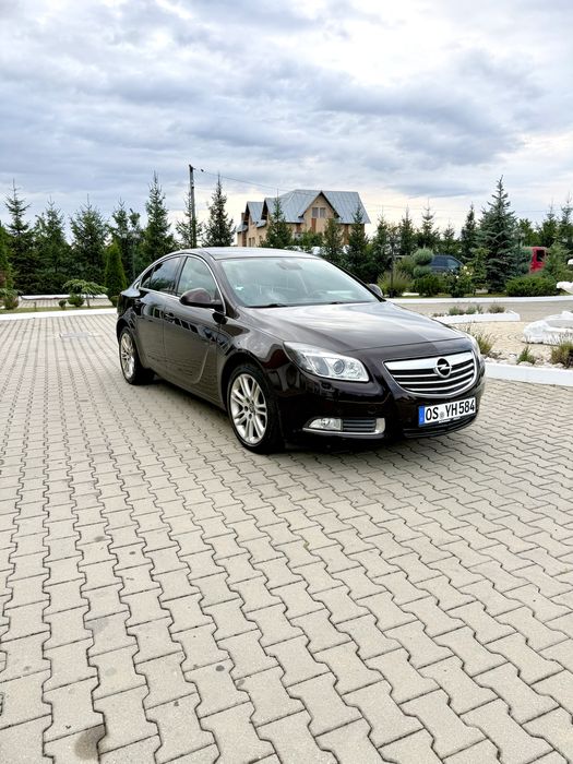 Opel Insignia  2.0 D. Manual