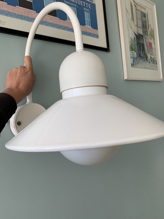 Винтидж бяла външна стенна лампа /90-те
