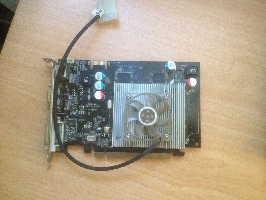 Видео карта GeForce 9500 GT 512 mb
