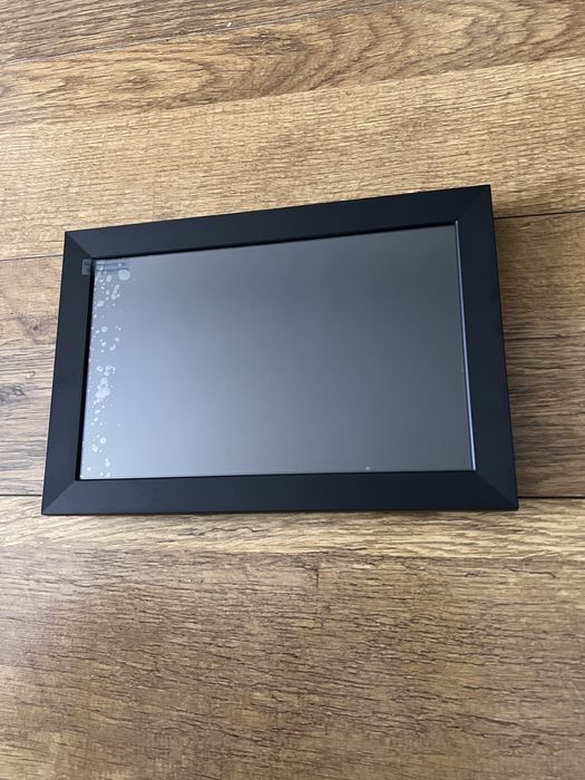 Vând ramă foto digitală Frameo 10.1” WiFi – nouă în cutie