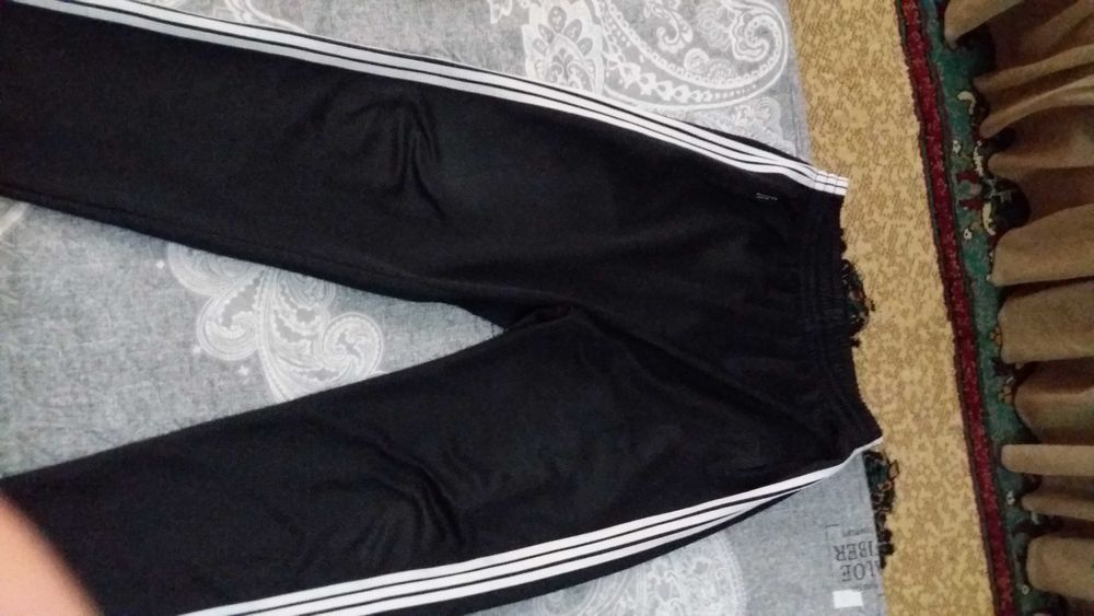 продам   спорт   костюм   в  хорошем  состояние  размер  54