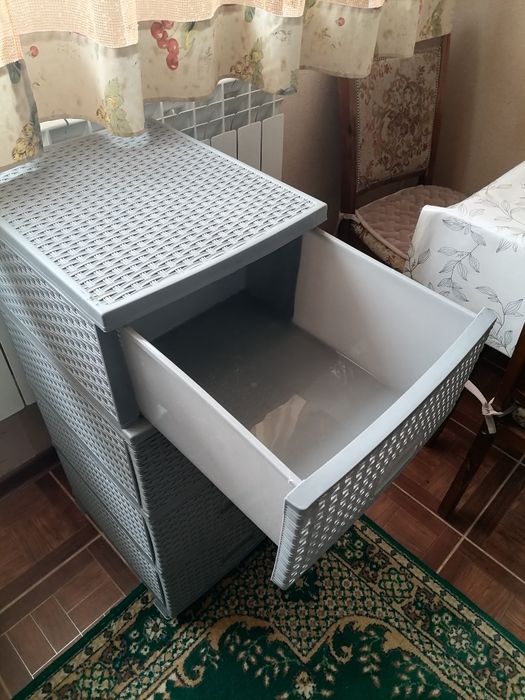 Пластиковый комод