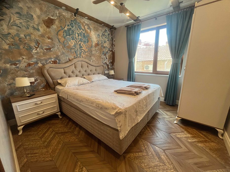 Луксозен двустаен апартамент под наем до река Дунав – център