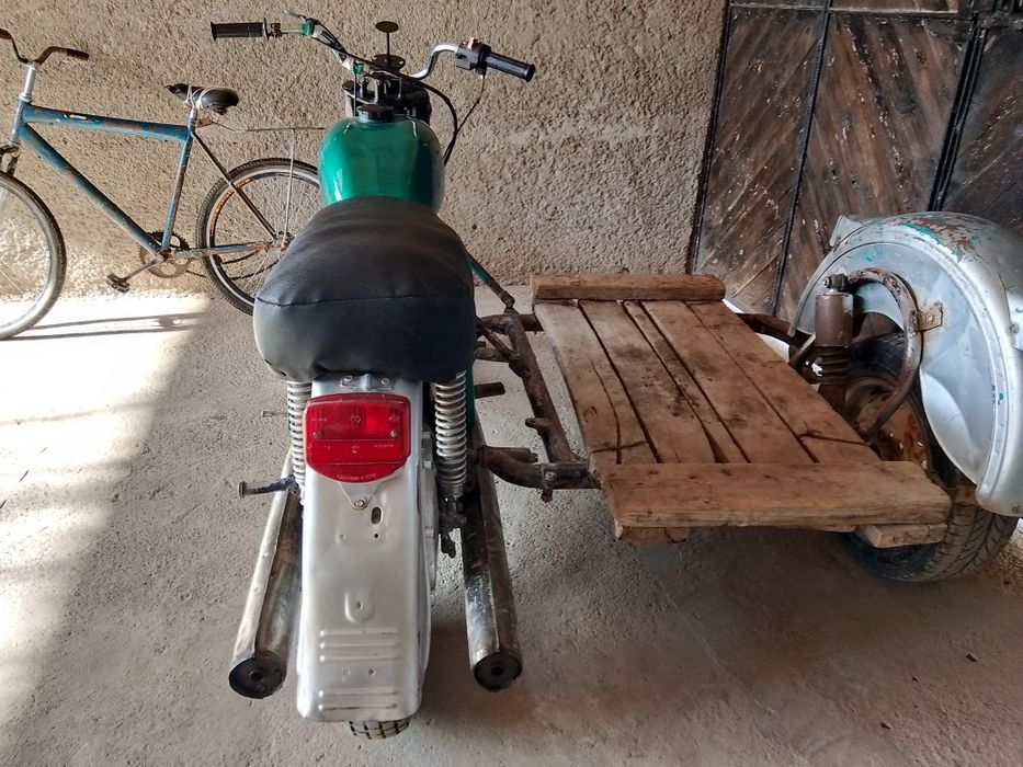 Mototsikl ij Planeta 4