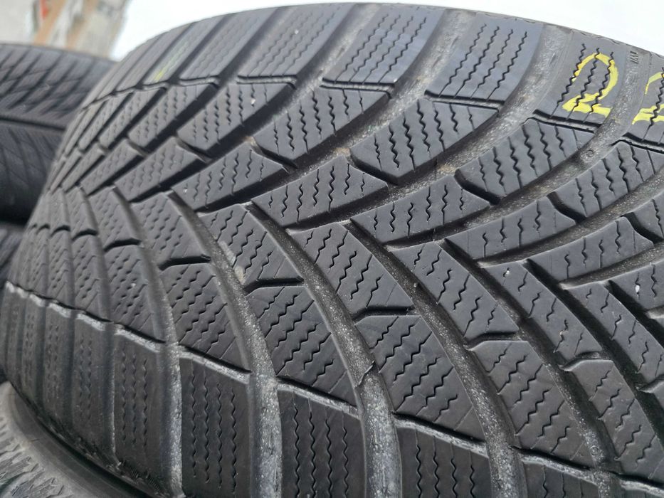 2бр Зимни гуми 225 50 17 - Semperit - DOT 2022