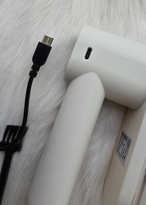 Пилинг за дрехи с USB зареждане