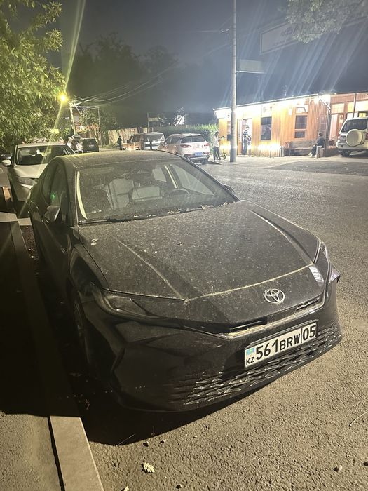 Машина toyota camry 2026