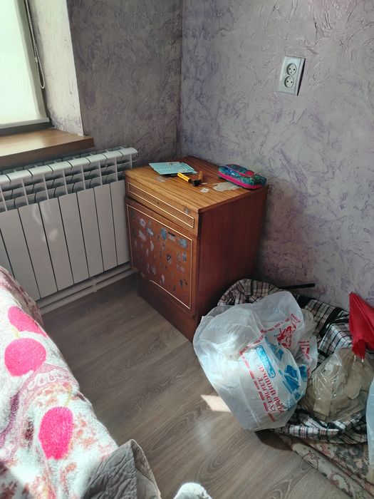 Отдам даром шкаф, кравать, тумбу.