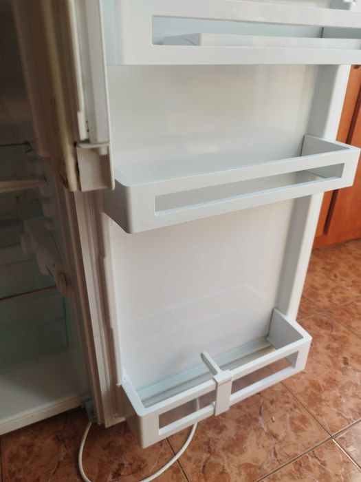 Малък хладилник-LIEBHERR