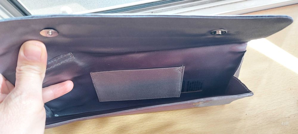 Poseta-plic eleganta, noua, satin, culoare gri perlat, neutilizata