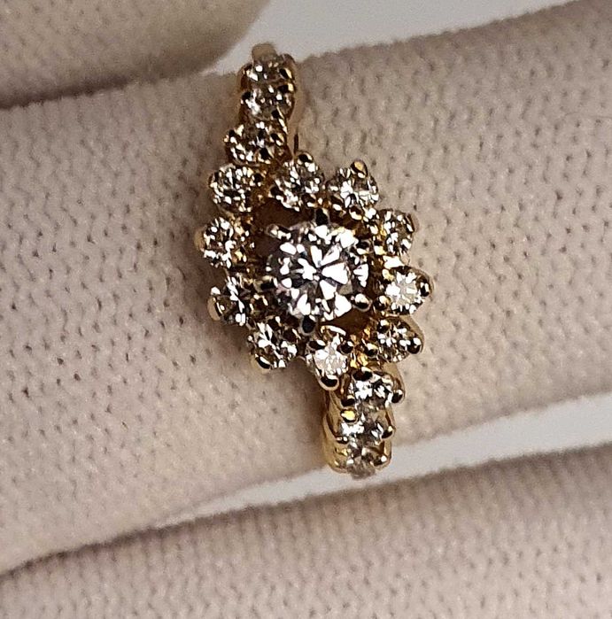 frumos inel aur 14k cu diamante naturale