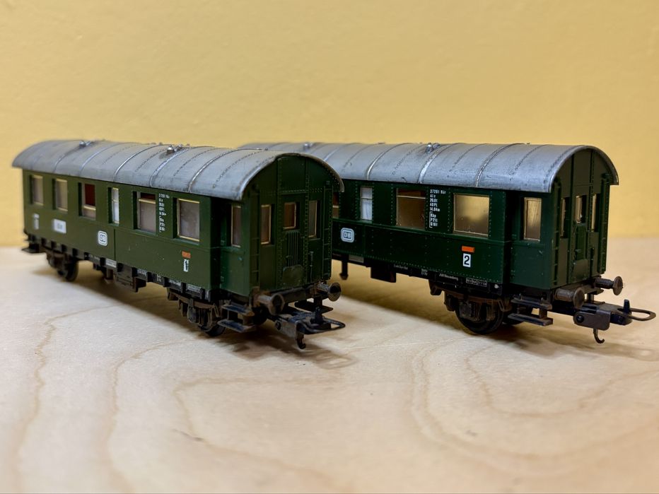 Два пътнически вагона Lima 1-ва и 2-ра класа администрация DB влак, влакче, локомотив