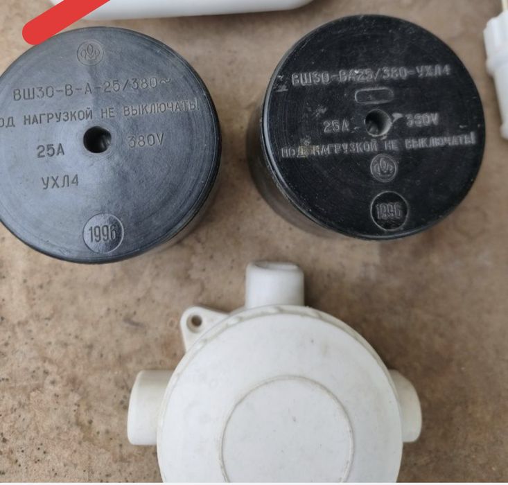 Электротовары : пускатели, выключатели, реле для закр.дверей