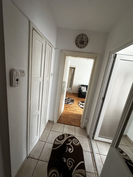 Vand apartament 2 camere semidecomandat zona spitalul mare tomis 2