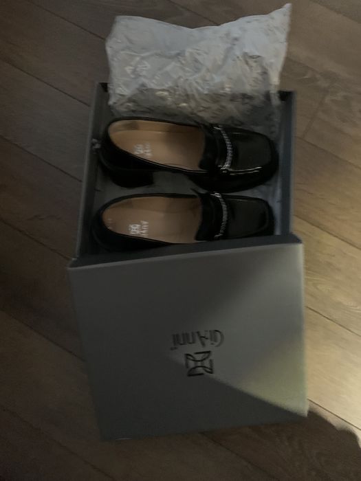 Обувки Gianni 50 лева