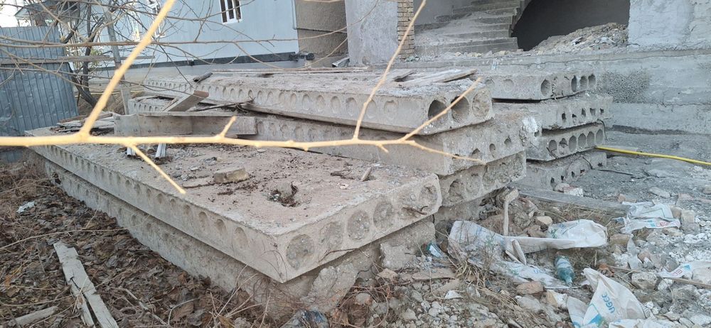 Qorako'l tumanida,  ishlatilgan (B/U)  5.9 m lik 10 dona plita sotilad