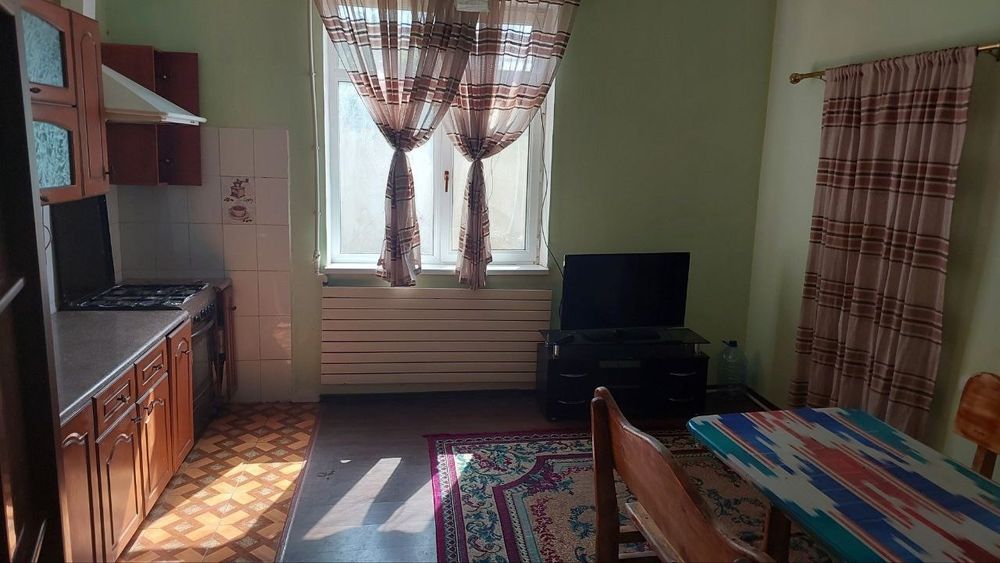 Ijaraga hovli. Food sityga yaqin. Bez makler.