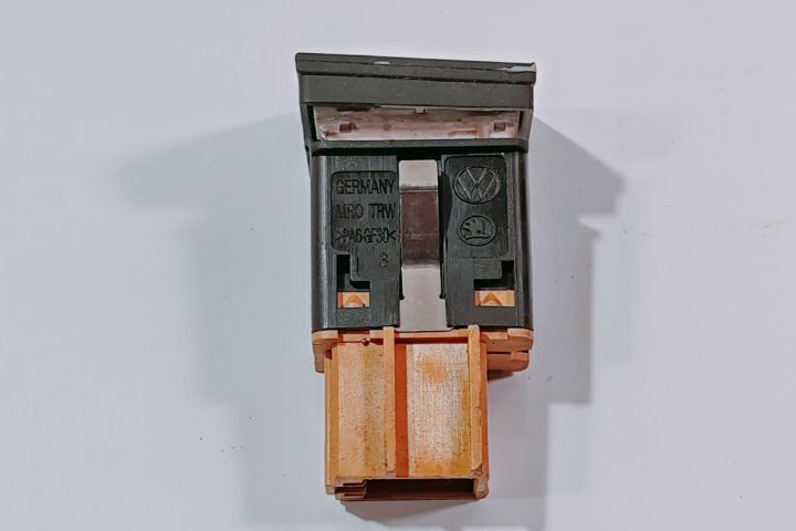 Buton  autohold 3C0927227B Volkswagen VW Passat B6