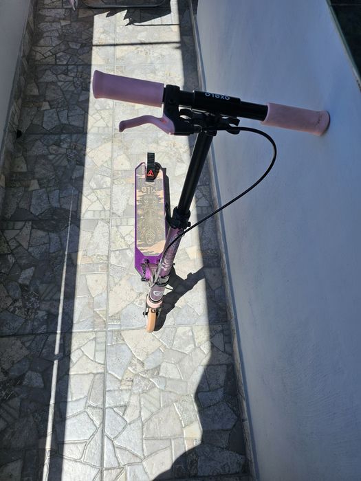 Детска тротинетка с окачване и спирачка