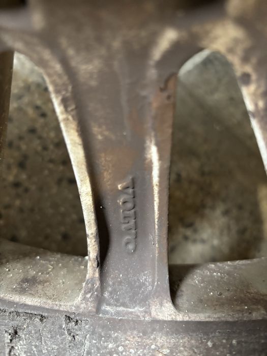 Лети Джанти 17"Волво с гуми Continental