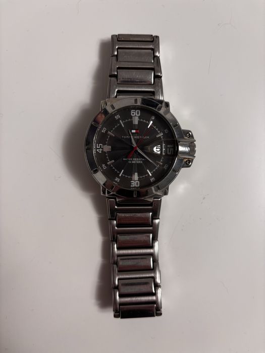 Vand Ceas Tommy Hilfiger barbatesc URGENT/schimb