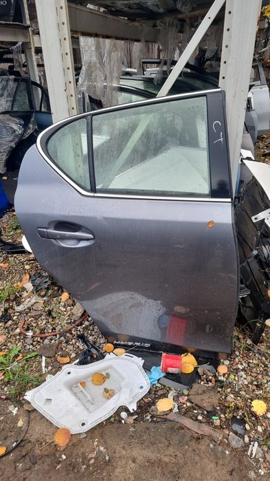 Lexus ct200 usa spate dreapta completa