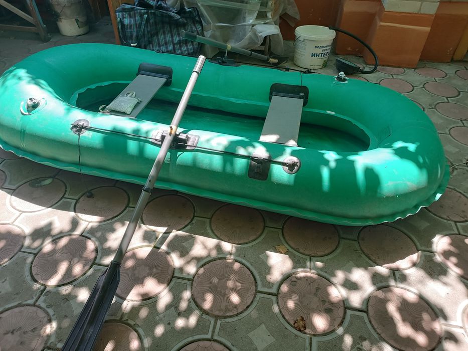 Лодка резиновая, надувная