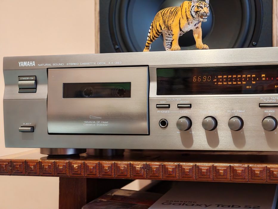 Yamaha KX-393. Tape deck superb. Sunet top. Ca nou. Preț fix !