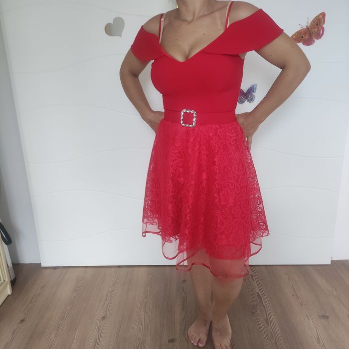 Rochie eleganta roșie  40