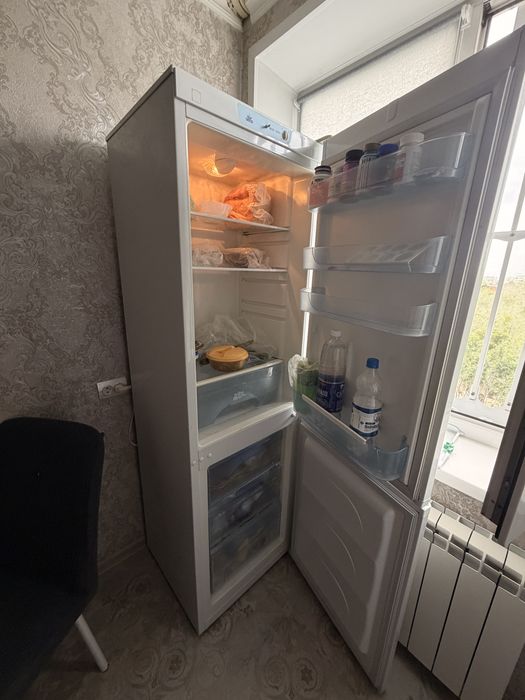 Продам холодильник