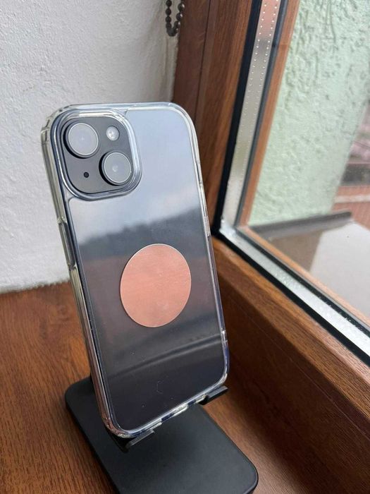 Vând iPhone 15,  în stare impecabilă