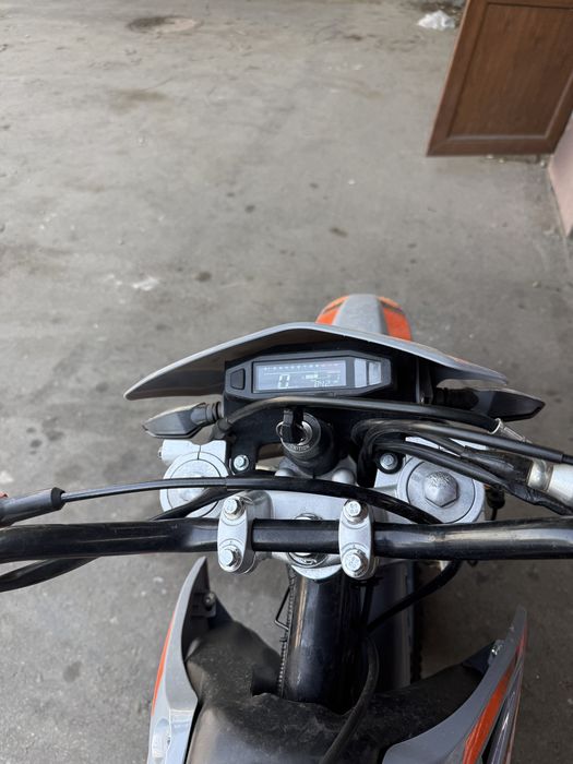 Продам эндуро SYCMCC 300куб