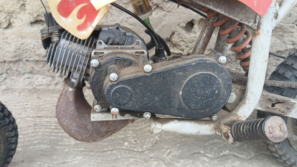 Vand cross de 49cc!Pretul este negociabil