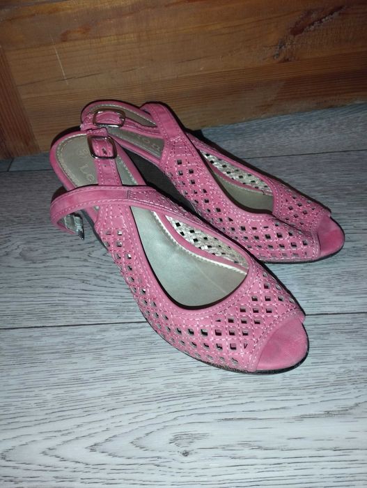 Продам обувь недорого