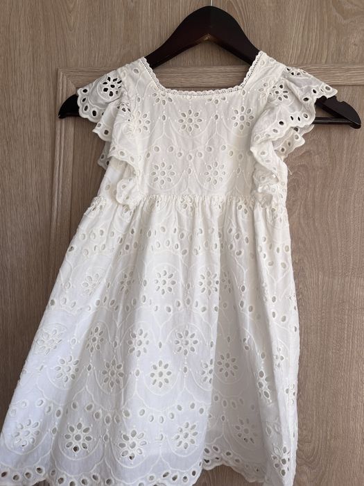 Платье фирмы zara